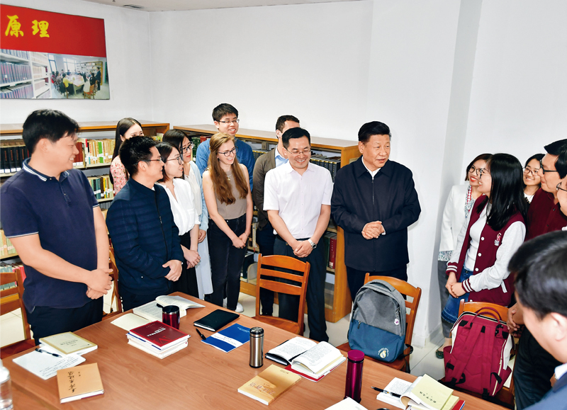 習(xí)近平:學(xué)習(xí)馬克思主義基本理論是共產(chǎn)黨人的必修課(圖1)