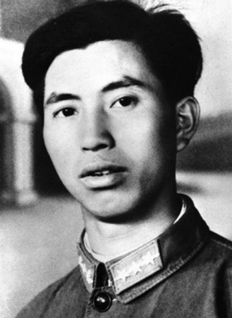 【HEF黨建小課堂100講】第五十三講：被塑造的“完美軍人”？他舍身推開驚馬救下500多人！(圖7)